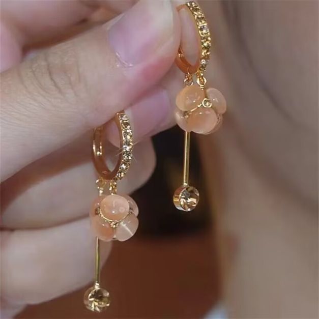 ARETES CRYSTAL